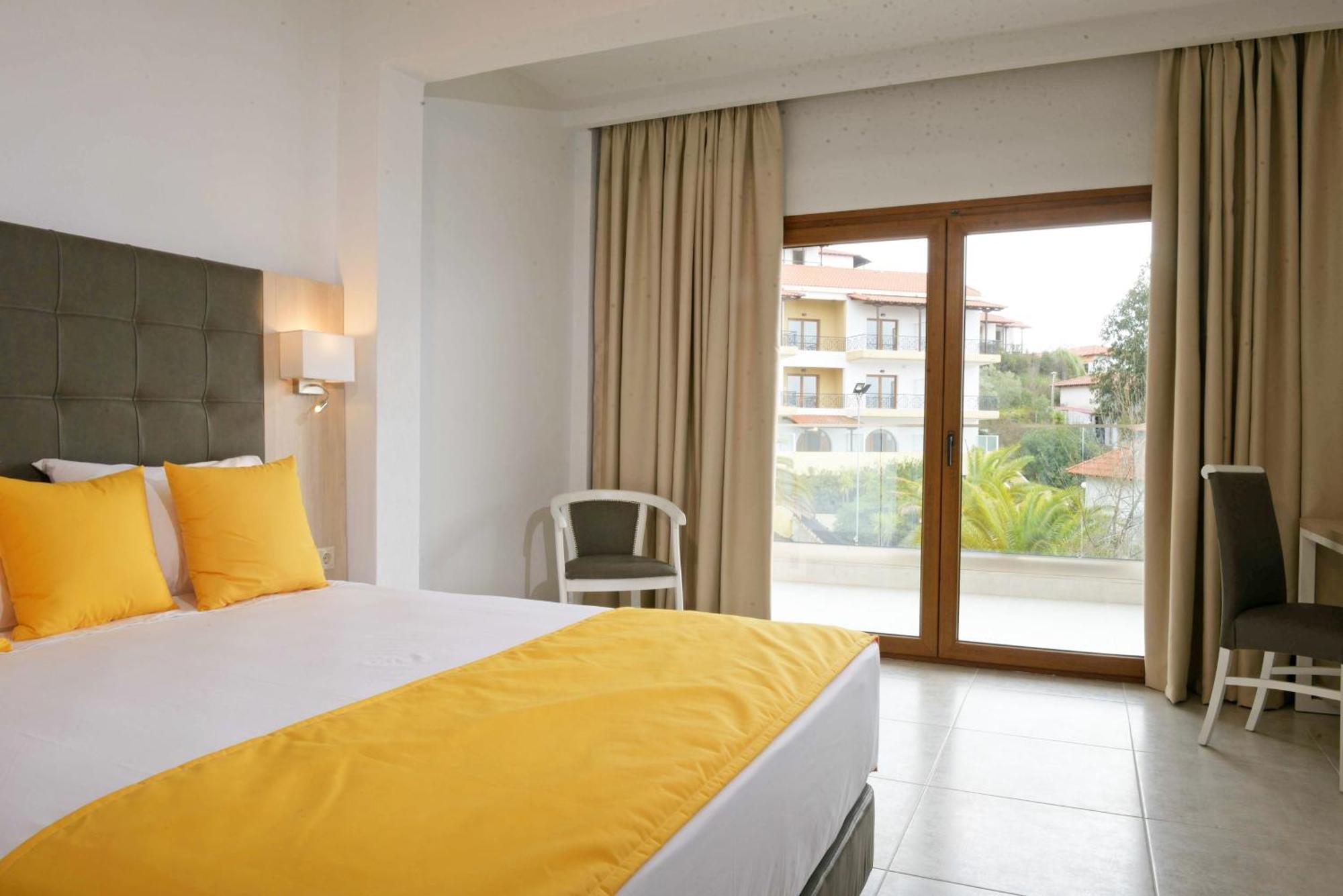 Aristoteles Holiday Hotel And Spa Ouranoupoli Exterior photo