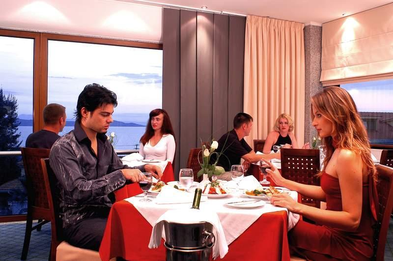 Aristoteles Holiday Hotel And Spa Ouranoupoli Exterior photo